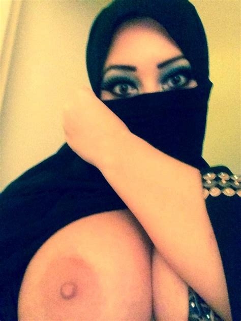 arab hot nude